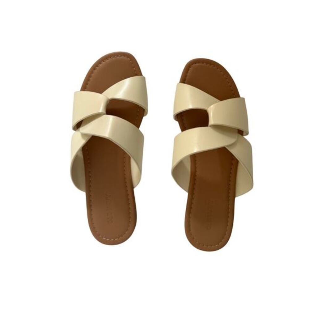 Old Navy Cream Faux Leather Slide Sandals Size 7